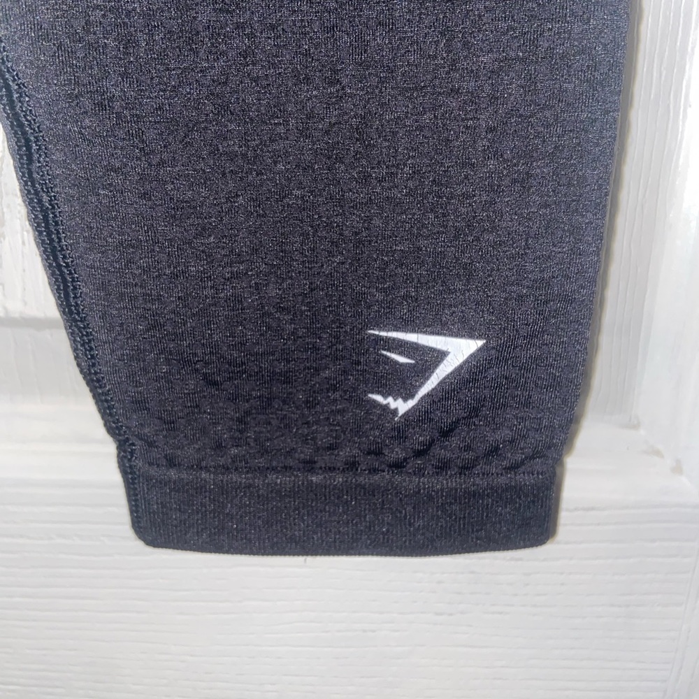 gym shark leggings